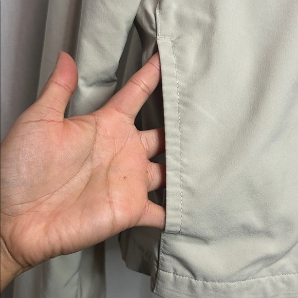 Nike Youth Zip-Up Jacket - Beige with White Stripes | Size L (12-14) - Picture 4 of 9